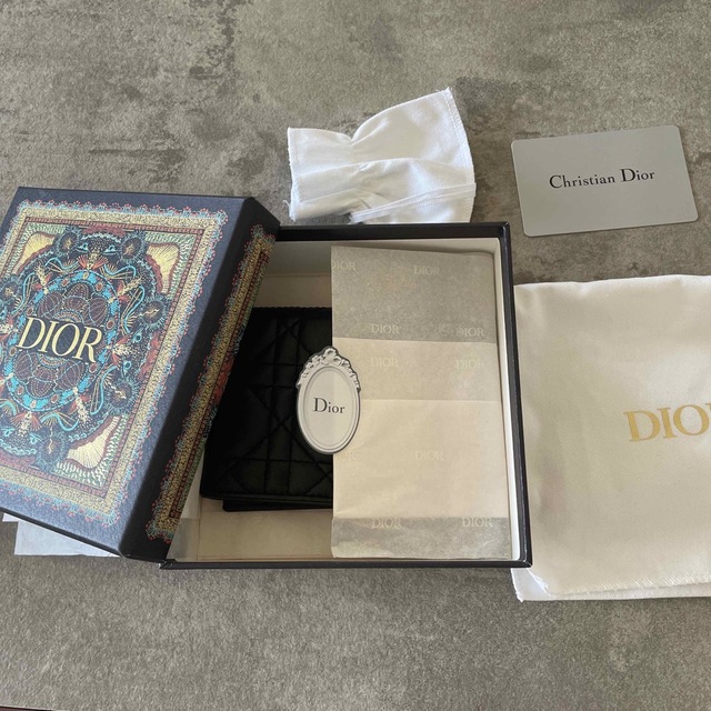 Dior(ディオール)のDior ラムスキン LADY Dior 財布  レディースのファッション小物(財布)の商品写真