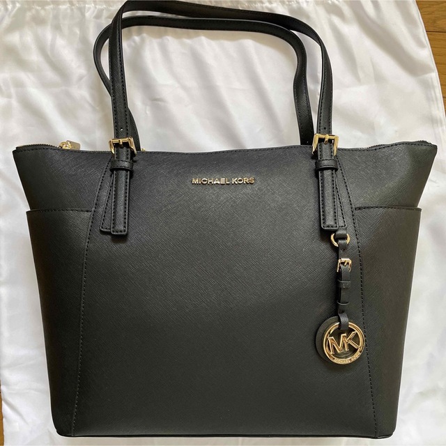 Michael Kors(マイケルコース)のマイケルコース　トートバッグ　黒　新品未使用 レディースのバッグ(トートバッグ)の商品写真