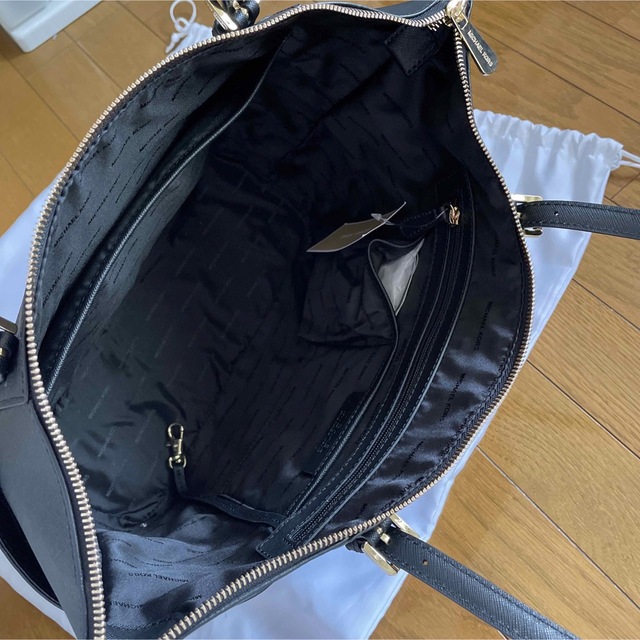 Michael Kors(マイケルコース)のマイケルコース　トートバッグ　黒　新品未使用 レディースのバッグ(トートバッグ)の商品写真