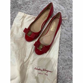 サルヴァトーレフェラガモ(Salvatore Ferragamo)のサルバトーレフェラガモ　バラ　バレエシューズ(バレエシューズ)