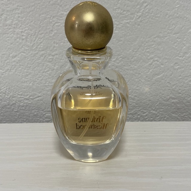 Vivienne Westwood(ヴィヴィアンウエストウッド)のVivienneWestwood NAUGHTY ALICE 50ml 香水 コスメ/美容の香水(香水(女性用))の商品写真