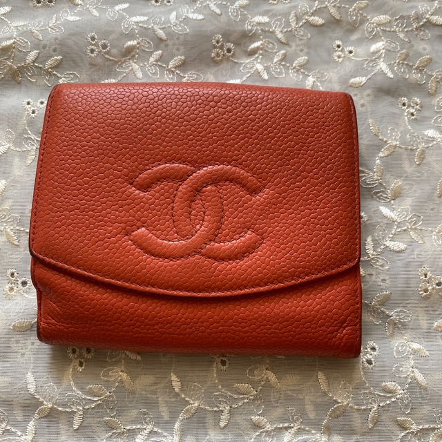 CHANEL(シャネル)のCHANEL  2つ折り財布　オレンジ レディースのファッション小物(財布)の商品写真
