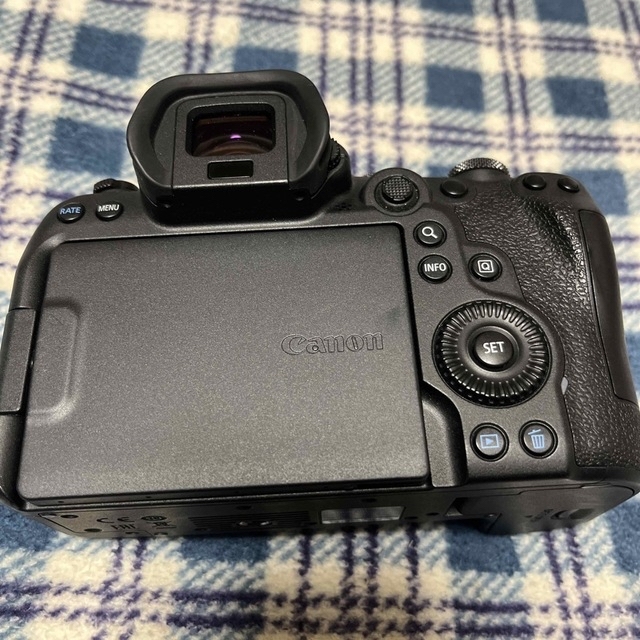 Canon(キヤノン)のCANON EOS R6  スマホ/家電/カメラのカメラ(ミラーレス一眼)の商品写真