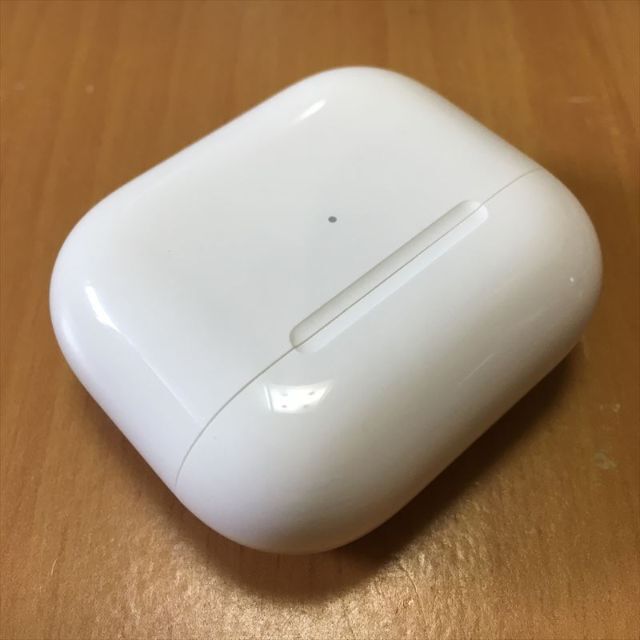 Apple純正 AirPods 第3世代用 ワイヤレス充電ケース A2566 1