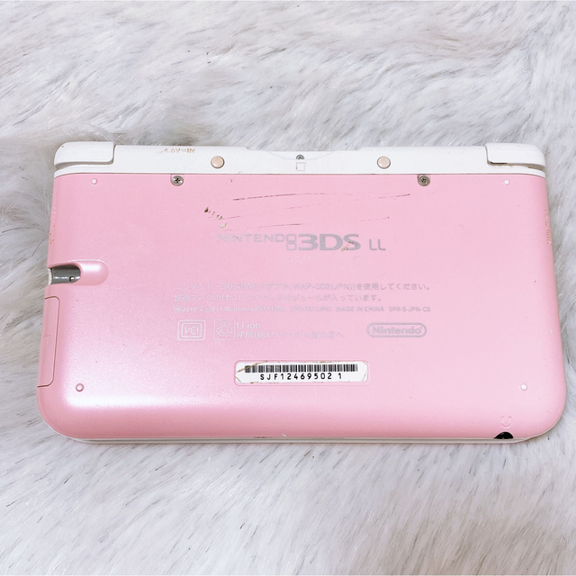 ニンテンドー3DS(ニンテンドー3DS)のニンテンドー3DS LL ピンク ホワイト エンタメ/ホビーのゲームソフト/ゲーム機本体(携帯用ゲーム機本体)の商品写真