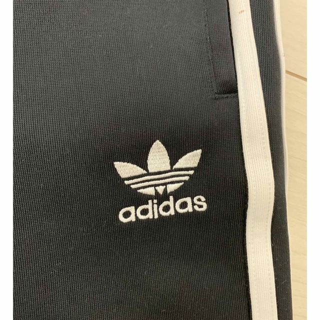 adidas(アディダス)のadidas トラックパンツ③ メンズのパンツ(その他)の商品写真