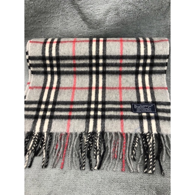 BURBERRY(バーバリー)のBurberry'sバーバリーズ　グレーノヴァチェック　カシミヤマフラー レディースのファッション小物(マフラー/ショール)の商品写真