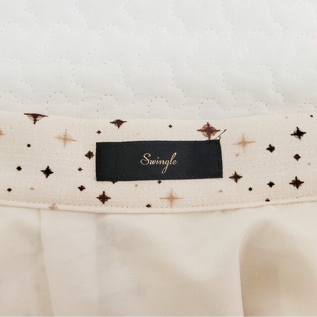 Swingle(スウィングル)の新品未使用 Swingle ディズニー メリーポピンズ コラボ スカート S レディースのスカート(ひざ丈スカート)の商品写真