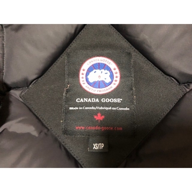 CANADA GOOSE(カナダグース)のポー様専用 カナダグース ヴィクトリアパーカーリアルファー XSサイズ ブラック レディースのジャケット/アウター(ダウンジャケット)の商品写真