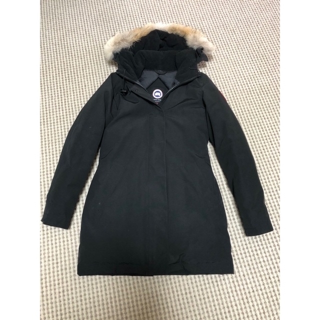 CANADA GOOSE(カナダグース)のポー様専用 カナダグース ヴィクトリアパーカーリアルファー XSサイズ ブラック レディースのジャケット/アウター(ダウンジャケット)の商品写真