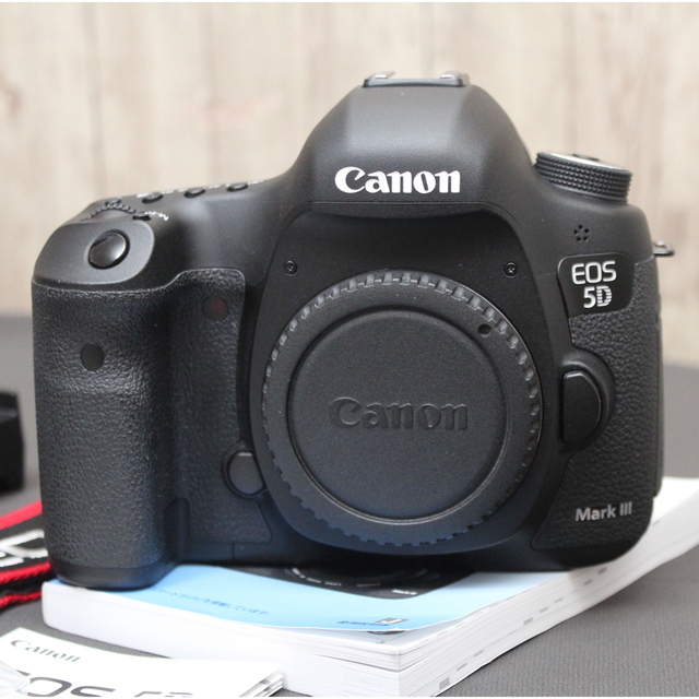 Canon 5D Mark Ⅲ ・美品・ショット数17300弱付属品