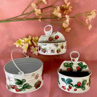 デコパージュ🍓リメイク缶大、小2個、新品1個🍓A(プランター)