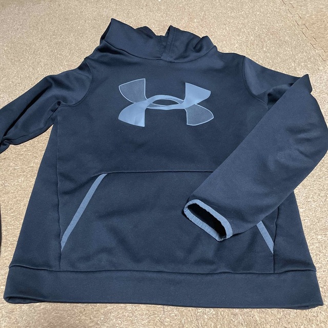 UNDER ARMOUR(アンダーアーマー)のアンダーアーマー 150 キッズ/ベビー/マタニティのキッズ服男の子用(90cm~)(Tシャツ/カットソー)の商品写真