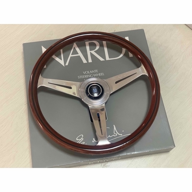 在庫一掃処分 【NARDI】 classic ウッドステアリング 36.5Φ【ナルディ