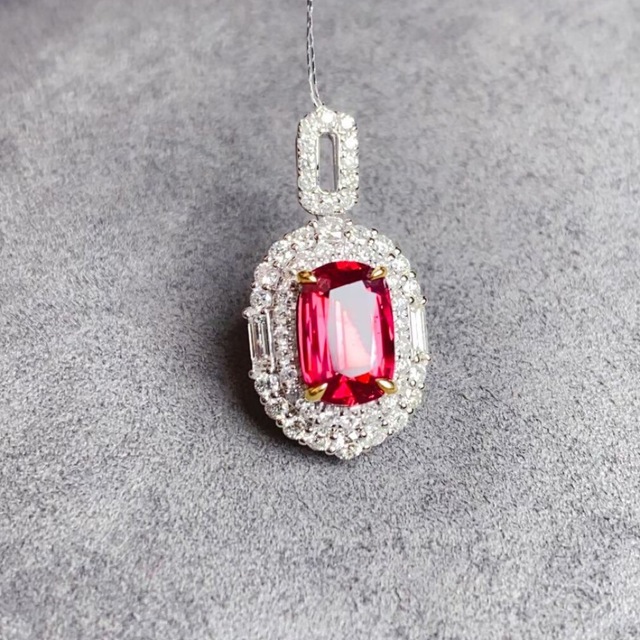 冬バーゲン☆】 天然 スピネル ダイヤ ペンダントトップ 1.37ct k18 ...