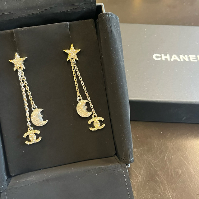 難アリ CHANEL 星 月 チェーンピアス