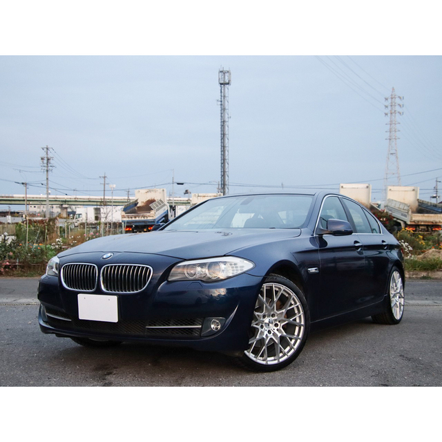 BMW(ビーエムダブリュー)のBMW 5シリーズ　535iカスタム　TSW20インチホイール　4本出しマフラー 自動車/バイクの自動車(車体)の商品写真