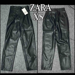 ザラ(ZARA)の【タグ付き新品 XS】ZARA ハイウエストレザータックパンツ(カジュアルパンツ)