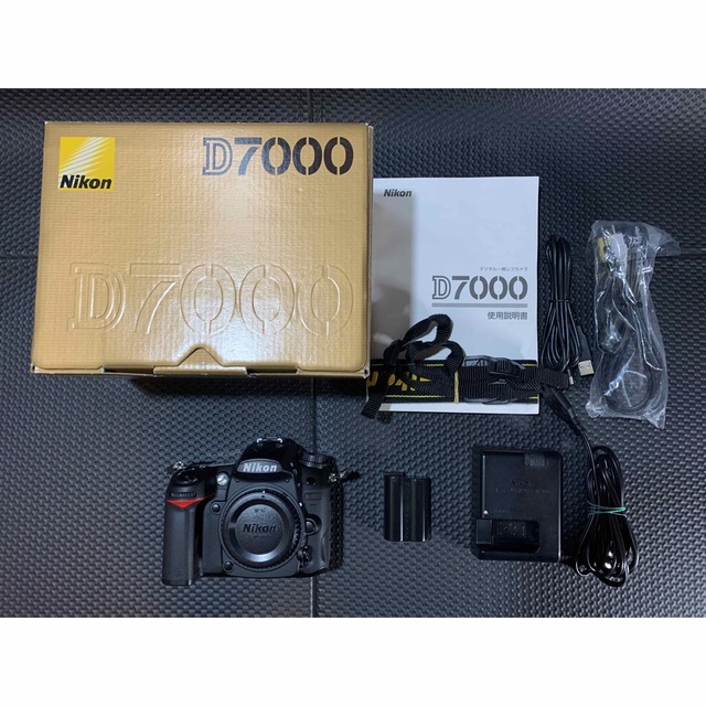 Nikon ニコン 一眼レフ D7000 ボディ-