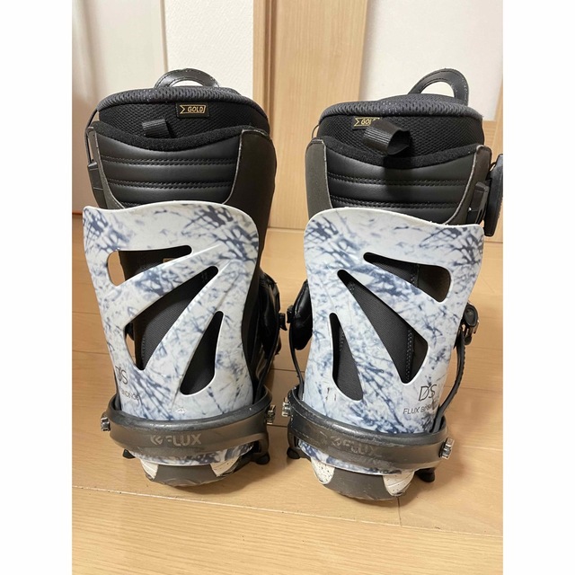 SALOMON(サロモン)のSALOMON スノーボード　ブーツ26cm &FLUXビンディングセット スポーツ/アウトドアのスノーボード(ブーツ)の商品写真