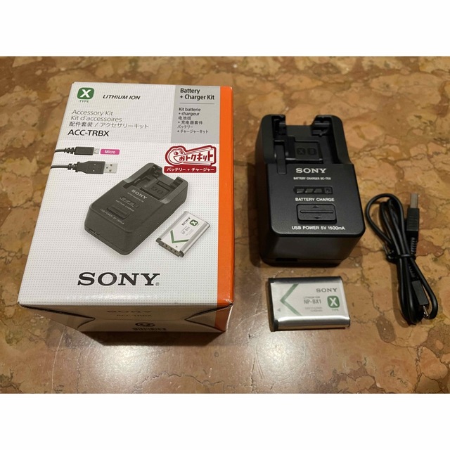 SONY(ソニー)のSONY RX DSC-RX100M7+アクセサリーキット ACC-TRBX スマホ/家電/カメラのカメラ(コンパクトデジタルカメラ)の商品写真