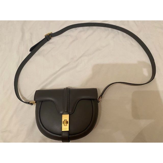 最新情報 celine グレー ショルダー スモールブザス16(セーズ)バッグ