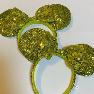 ディズニー(Disney)のディズニー　ミニー　カチューシャ　スパンコール　ライトグリーン　黄緑(キャラクターグッズ)