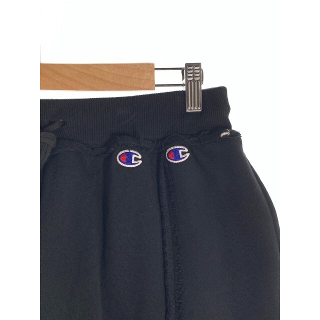 DISCOVERED(ディスカバード)のディスカバード  再構築 ドッキング スウェットショートパンツ メンズのパンツ(ショートパンツ)の商品写真