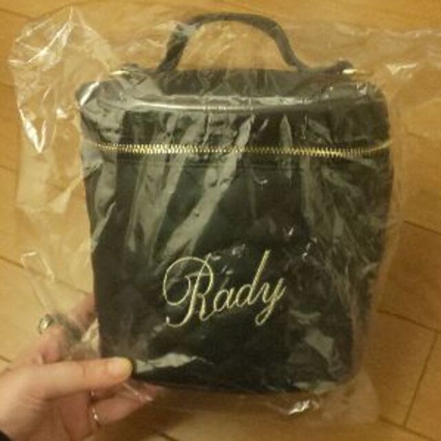 Rady(レディー)の完売 Rady キルティング バニティバッグ チェーン ショルダーバッグ 黒 レディースのバッグ(ショルダーバッグ)の商品写真