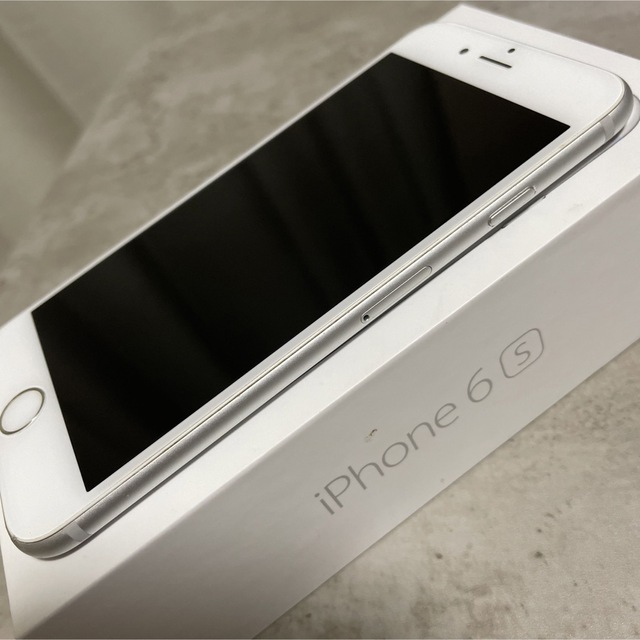 iPhone 6s Silver 64 GB au