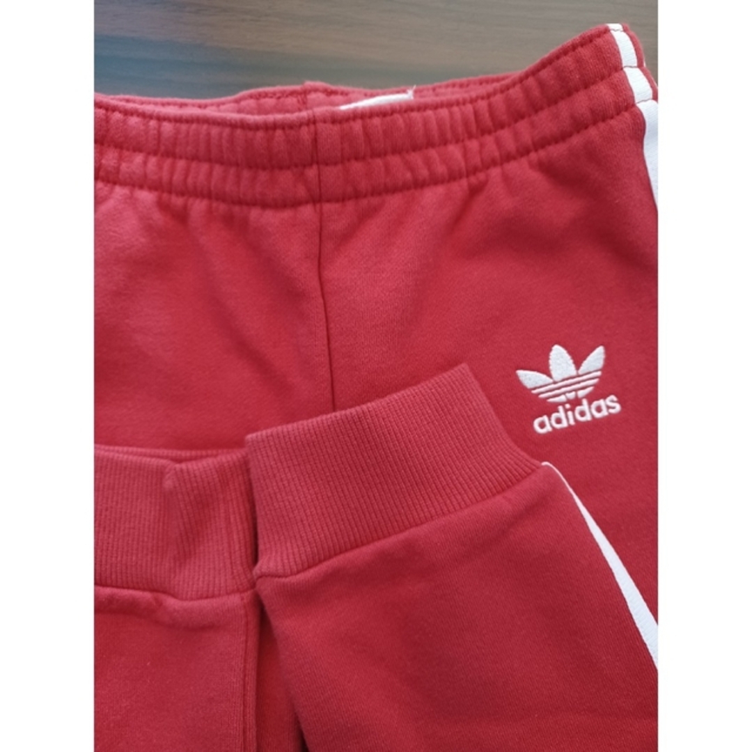 adidas(アディダス)のアディダス　ジャージ　100㎝　ズボン キッズ/ベビー/マタニティのキッズ服男の子用(90cm~)(パンツ/スパッツ)の商品写真