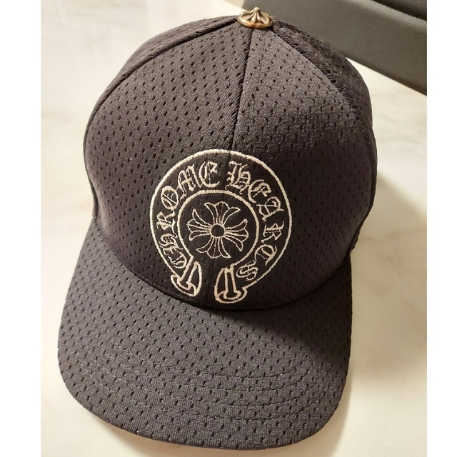 Chrome Hearts(クロムハーツ)のクロムハーツ　ホースシュー　キャップ　クロス　メッシュ　スナップバック　ニット帽 メンズの帽子(キャップ)の商品写真