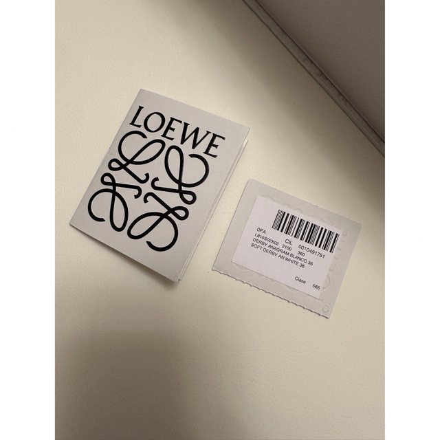 LOEWE アナグラムホワイトパテントレースアップシューズ 4