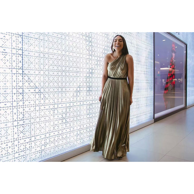 BCBGMAXAZRIA(ビーシービージーマックスアズリア)のsale❤️BCBGMAXAZRIA新作新品　紫、ゴールド　2色　ロングドレス レディースのフォーマル/ドレス(ロングドレス)の商品写真