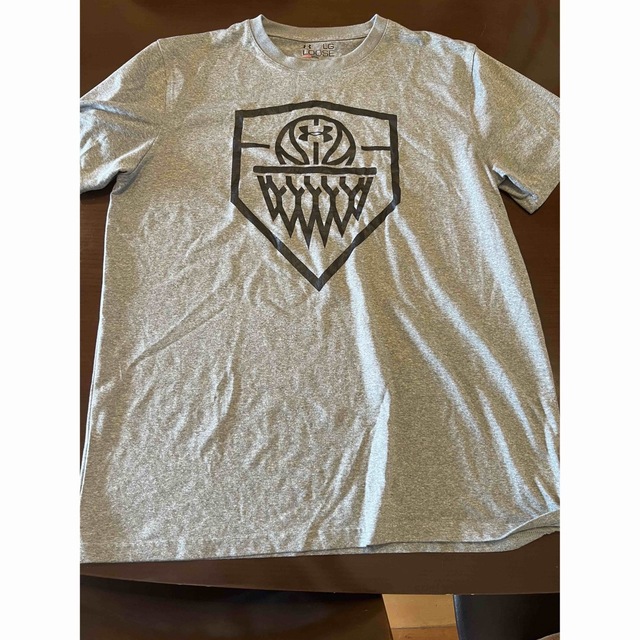 UNDER ARMOUR(アンダーアーマー)のアンダーアーマーバスケットＴシャツ スポーツ/アウトドアのスポーツ/アウトドア その他(バスケットボール)の商品写真