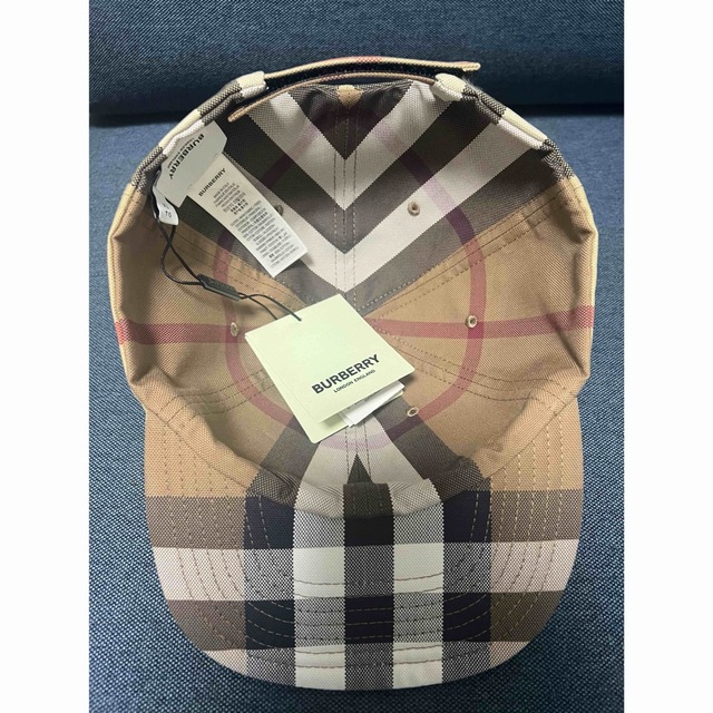 BURBERRY(バーバリー)の新品 BURBERRY リバーシブル ヴィンテージチェック ベースボール　CAP メンズの帽子(キャップ)の商品写真