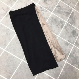 ザラ(ZARA)の新品未使用 プリーツ 切り替え 膝丈スカート 黒(ひざ丈スカート)