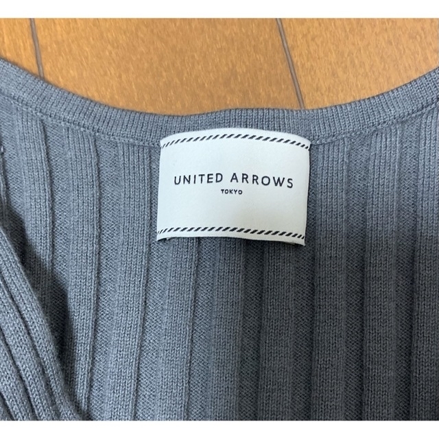 UNITED ARROWS(ユナイテッドアローズ)のイルカちゃん様専用　ユナイテッドアローズ　ニット　カーキ レディースのトップス(ニット/セーター)の商品写真