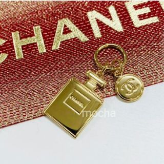 シャネル(CHANEL)の新品未使用◆CHANEL　シャネル2022 ホリデー限定　N°5ボトル　チャー厶(その他)