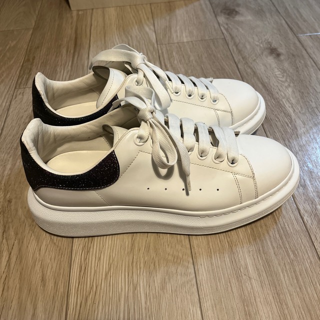 Alexander McQueen(アレキサンダーマックイーン)のAlexander McQUEEN オーバーサイズドスニーカー メンズの靴/シューズ(スニーカー)の商品写真