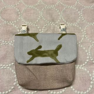 ミナペルホネン(mina perhonen)のハンドメイド　ミナペルホネン　移動ポケット　runrunrunグリーン(ファッション雑貨)