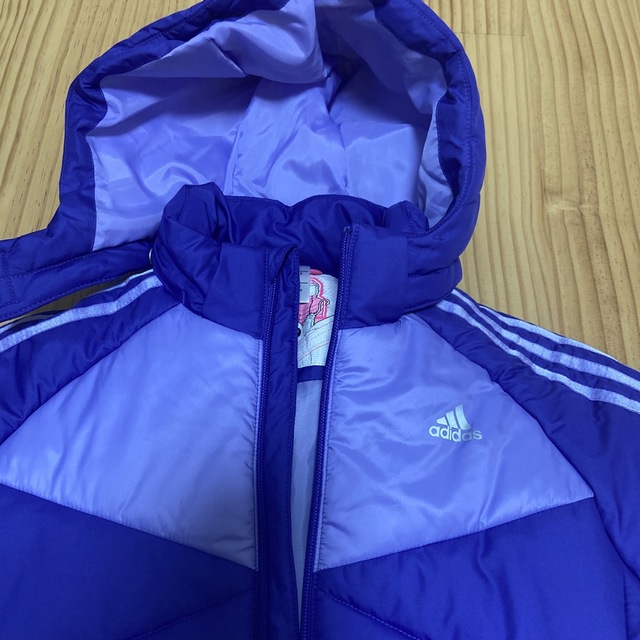 adidas(アディダス)のadidas 150 中綿ジャケット キッズ/ベビー/マタニティのキッズ服女の子用(90cm~)(ジャケット/上着)の商品写真