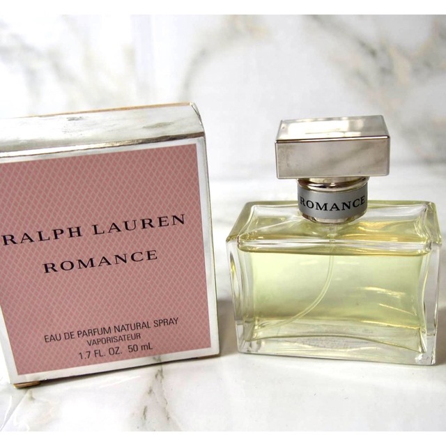 Ralph Lauren(ラルフローレン)のラルフローレン ロマンス オードパルファム50ml コスメ/美容の香水(香水(女性用))の商品写真