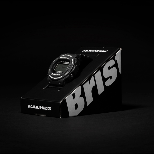 F.C.R.B.(エフシーアールビー)の2022新作FCRB TEAM G-SHOCK F.C.Real Bristol メンズの時計(腕時計(デジタル))の商品写真