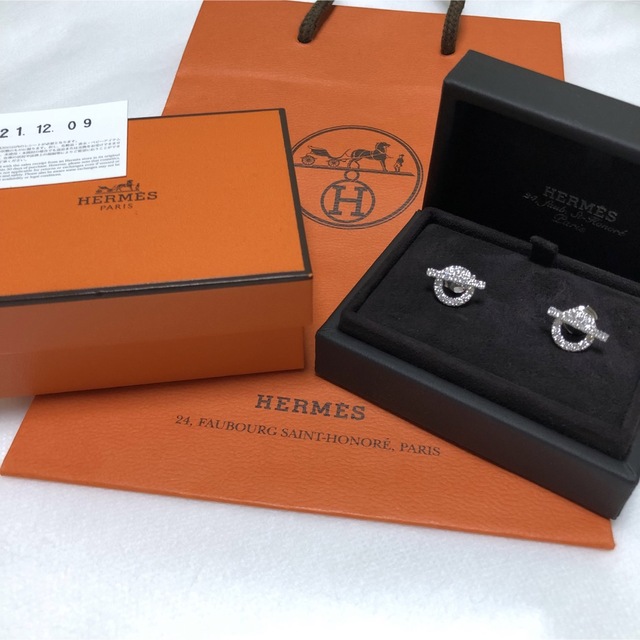 Hermes(エルメス)のHERMES フィネス K18WG/ダイヤモンド  ピアス 111万 レディースのアクセサリー(ピアス)の商品写真