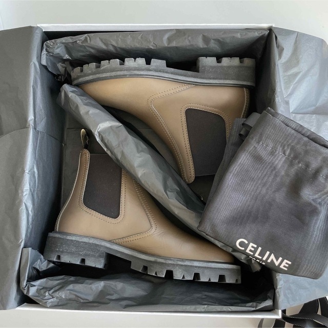 Celine マーガレットチェルシーブーツ　カーキ