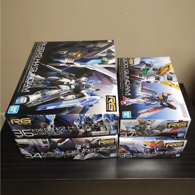 BANDAI - RG4点セット☆ジオングウイングガンダムHi-νガンダムゴッド