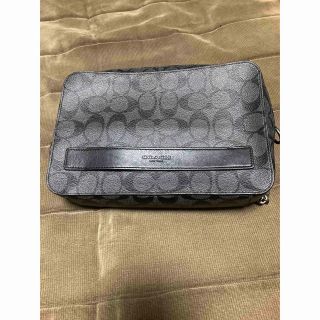 コーチ(COACH)のCOACH ダブルジップ　トラベルクラッチバック(セカンドバッグ/クラッチバッグ)