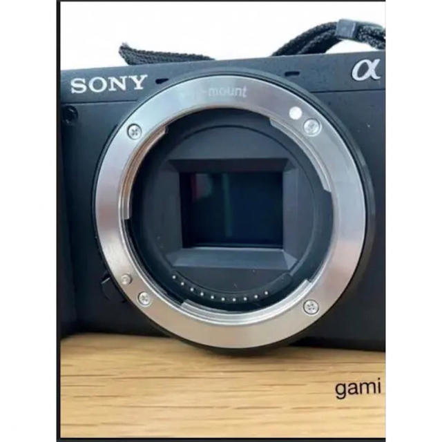 SONY(ソニー)のsony α6400 ボディ スマホ/家電/カメラのカメラ(ミラーレス一眼)の商品写真