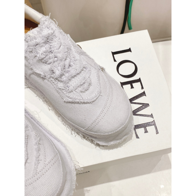 ロエベLOEWE スニーカーブーツ ブラック✖️ホワイト 38サイズ 大阪 ロエベLOEWE スニーカーブーツ ブラック✖️ホワイト 38サイズ 大阪